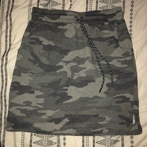 Camo skirt with pockets!